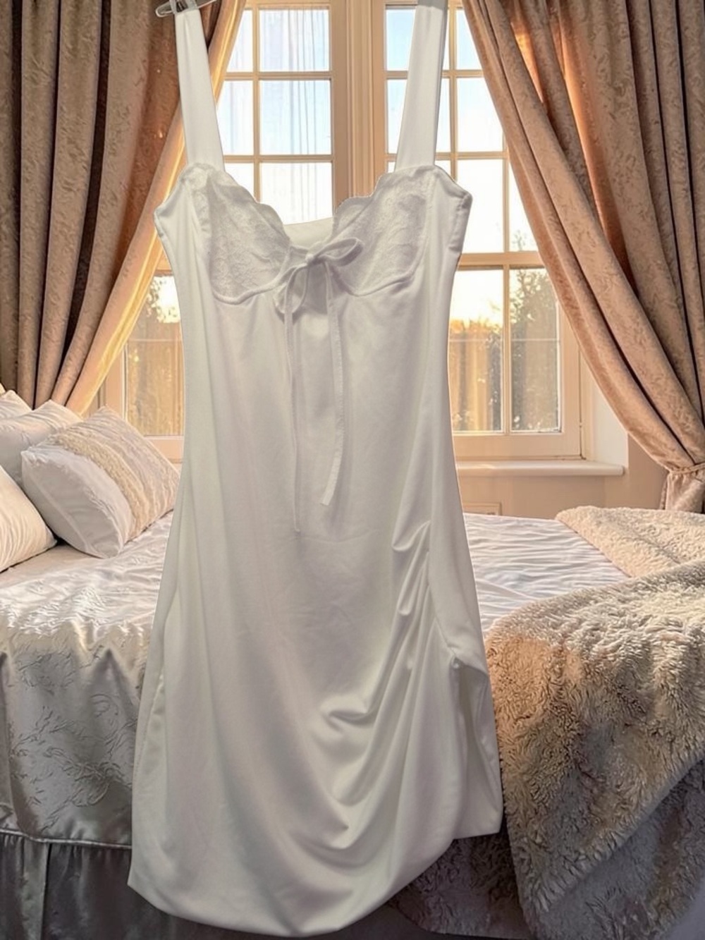 White Lace-Accent fitting Chemise with Bow Tie and lace.